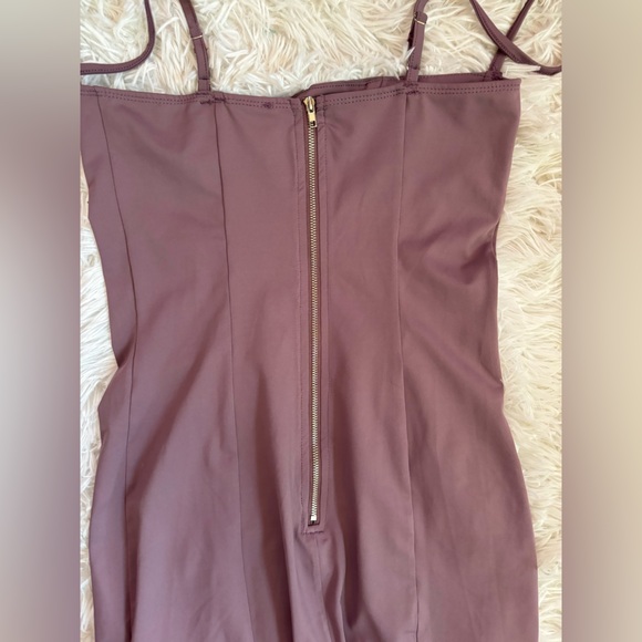 NWT Edikted Korey Sleeveless Mini Dress - Picture 9 of 10